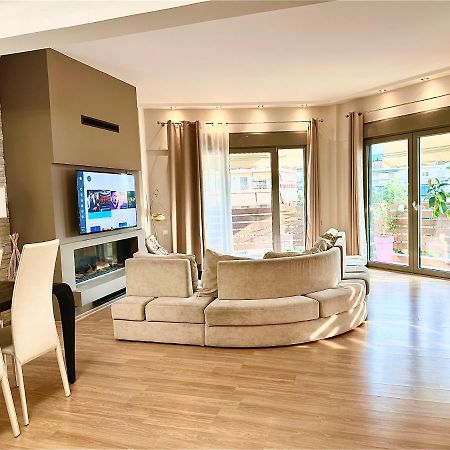 Cozy Apartment With Parking Near The City Center Athen Exterior foto