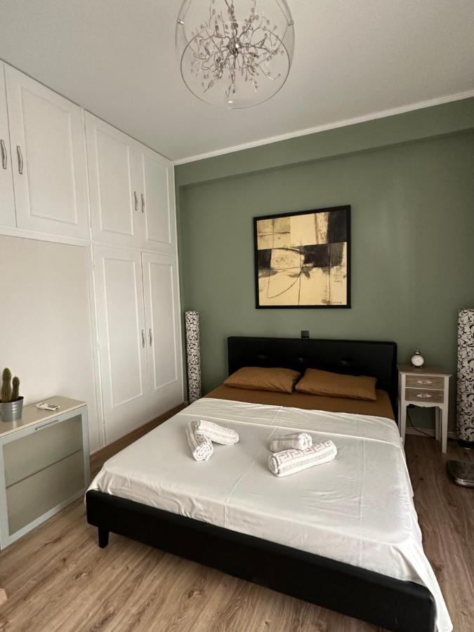 Cozy Apartment With Parking Near The City Center Athen Exterior foto