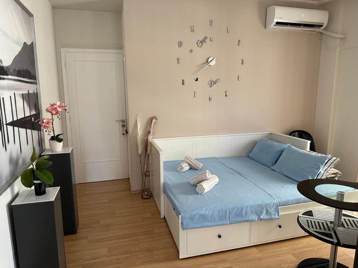 Cozy Apartment With Parking Near The City Center Athen Exterior foto