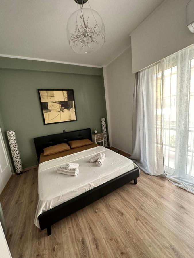 Cozy Apartment With Parking Near The City Center Athen Exterior foto