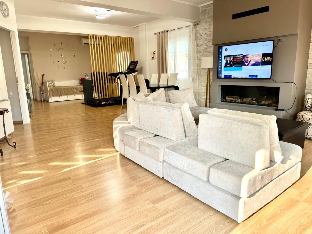 Cozy Apartment With Parking Near The City Center Athen Exterior foto