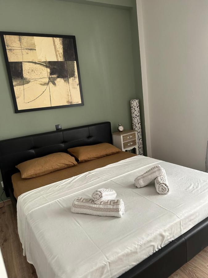 Cozy Apartment With Parking Near The City Center Athen Exterior foto